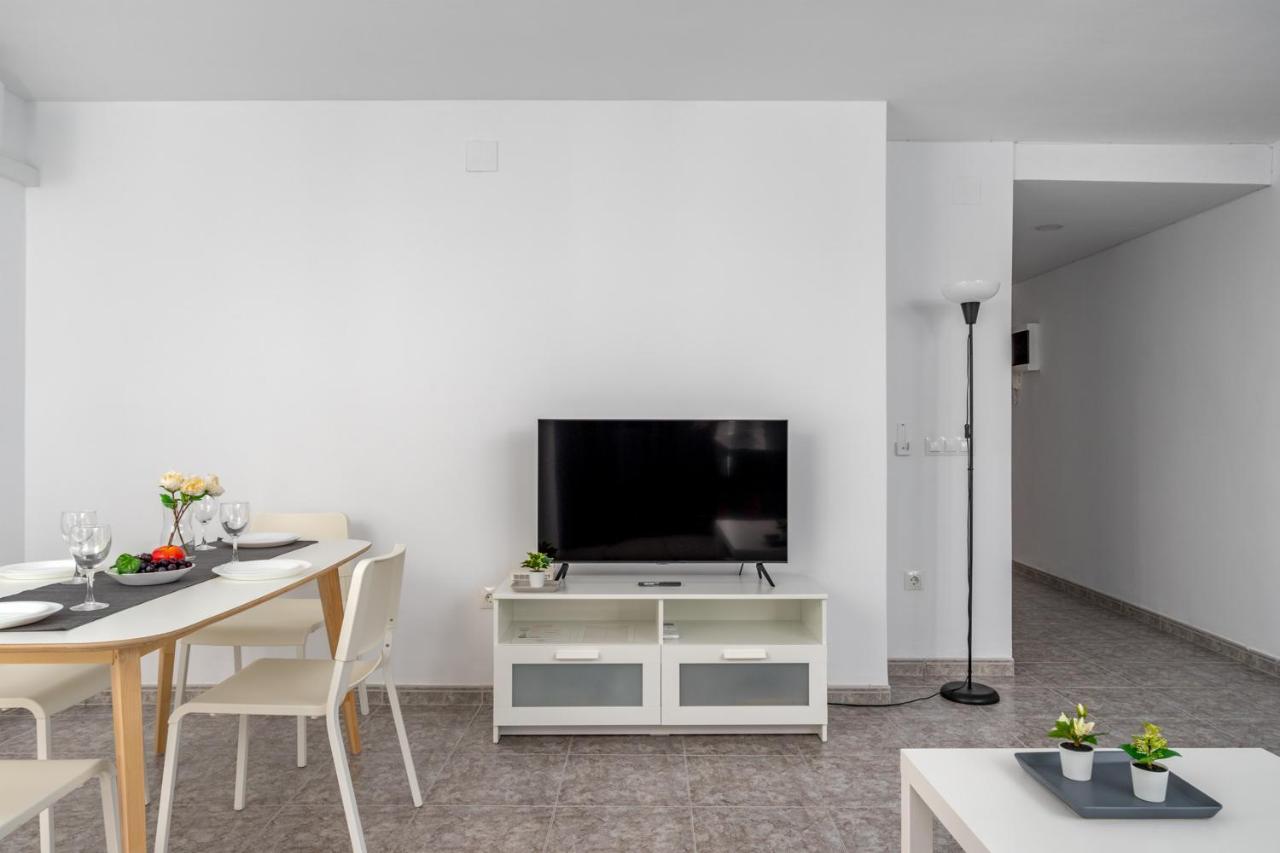 Central Flat With Pool In Fuengirola By Costarentals - Ref 171 Eksteriør bilde
